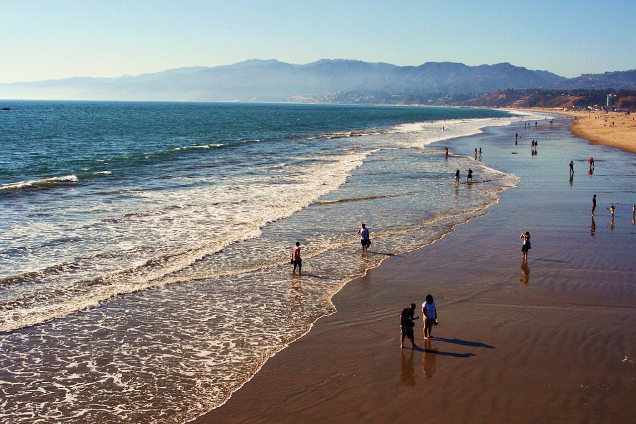 Image of the coast in California where we provide answering service