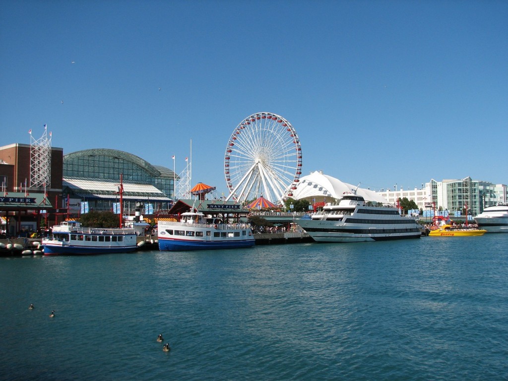 Image of Navy Pier where AnswerOne provides answering services in Illinois