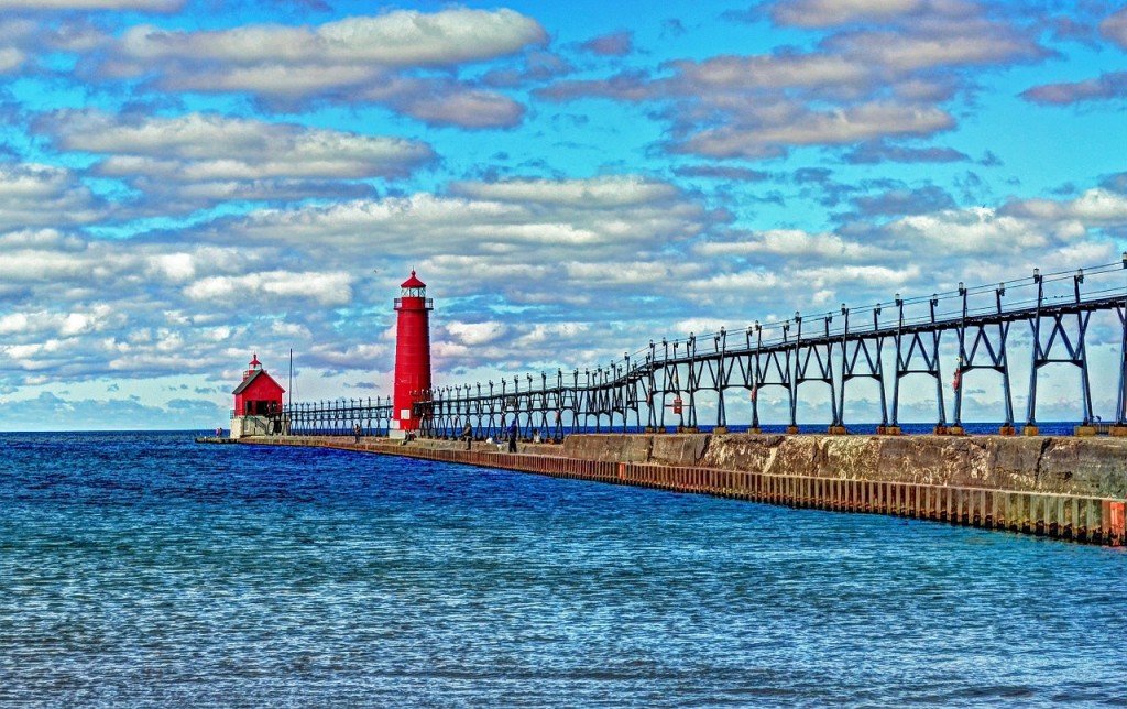 Image of the Grand Haven Pier in Michigan